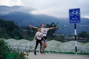 BIB: 201
                            <button type="button" onclick="openModal(18897783)" class="btn btn-primary btn-sm float-right btn-popup" data-toggle="modal" data-target=".modal-high-quality">
                        <i class="fas fa-shopping-cart"></i> Add to Cart
                    </button>
                                            <button type="button" onclick="isThisMe(18897783, true)" class="btn btn-success btn-sm float-right btn-popup btn-isme hidden" data-toggle="tooltip" data-placement="bottom" title="นี่คือรูปของคุณใช่ไหม คลิกที่นี่เพื่อเอาเข้าอัลบั้ม">
                        <i class="fas fa-plus"></i> Add to album
                    </button>
                    <button type="button" onclick="isThisMe(18897783, false)" class="btn btn-warning btn-sm float-right btn-popup btn-isnotme hidden">
                        <i class="fas fa-ban"></i> Remove from album
                    </button>